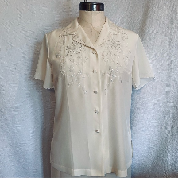 Pure silk M/L ivory hand embroidered short sleeve blouse. NWOT - Picture 1 of 6